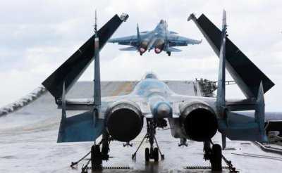 Аварийная посадка палубной авиации России - «Военные действия»