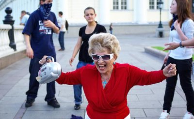Маразм в России: 65-летних гонят строить будущее, 30-летних — в песочницы - «Экономика»