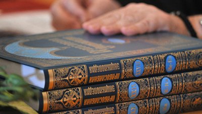 "Православная энциклопедия" должна быть во всех библиотеках, заявил Собянин - «Общество»
