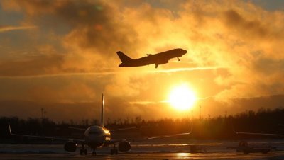 Вылетевший из Якутска самолет вернулся из-за технической неисправности - «Происшествия»