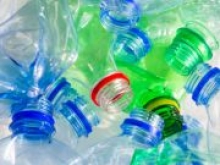 В Европе намерены увеличить долю переработки пластиковых бутылок до 90% - «Новости Банков»