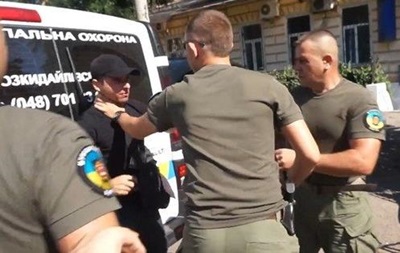 Появилось видео конфликта охранников и журналистов в Одессе - (видео)