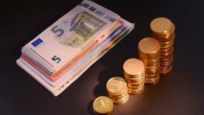 Официальный курс евро на выходные и понедельник снизился до 73,9 рубля - РИА Новости, 06.07.2018 - «Экономика»