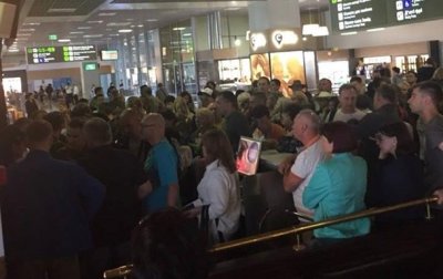 В аэропорту Киев застряли тысячи туристов - (видео)