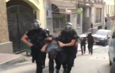 Полиция задержала 18 участников захвата здания на Воздвиженке - (видео)