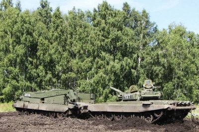 Новейшая БРЭМ на базе Т-80 установила новый рекорд - «Военные действия»