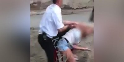 В Астрахани наездница остановилась убрать за лошадью и была жестко задержана полицией