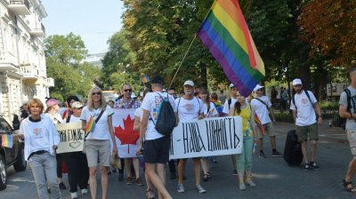 В «европейской» Одессе прошел гей-парад - «Военные действия»