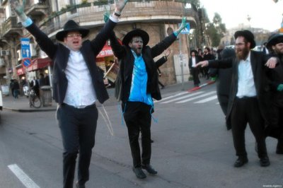 В Израиле ортодоксы запрещают стоить в шаббат - «Военные действия»