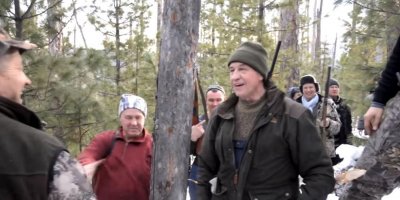 Губернатор Иркутской области хладнокровно расстрелял спящего медведя