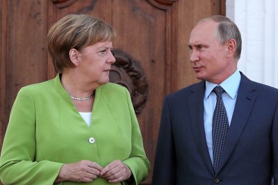 Меркель призвала восстановить полноценный диалог с Россией - «Новороссия»