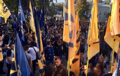 Под Верховной Радой собираются националисты - «Украина»