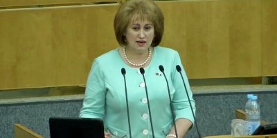 Депутат Госдумы пожаловалась на низкую зарплату в 380 тысяч рублей