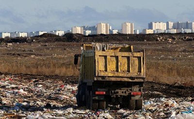 Россия хоронит свои памятники под мусорными завалами - «Недвижимость»