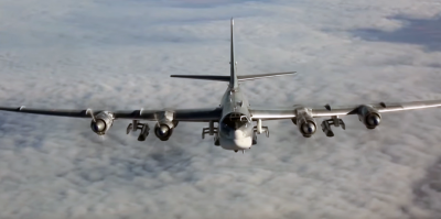 Опубликовано новое видео полетов Ту-95 и Ту-160 Дальней авиации