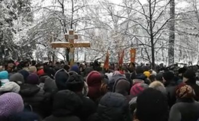 У Верховной рады верующие протестуют против церковного рейдерства раскольников - «Новороссия»