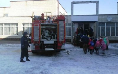В Черкасской области горела школа: эвакуировали 400 учеников - (видео)