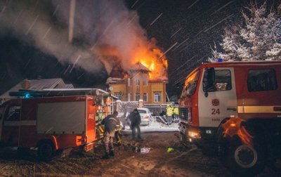 В Киеве два часа тушили пожар в частном доме - «Украина»