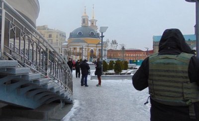 Двое преступников ограбили, а затем приковали наручниками мужчину в Киеве - «Новороссия»