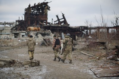 «Кладбище ржавой техники»: Украинские волонтеры проникли на позиции ВСУ под Донецком - «Новороссия»