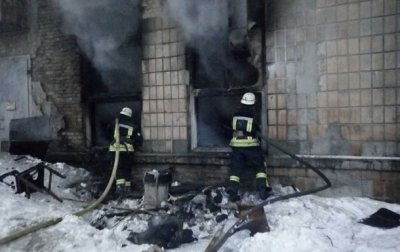 Масштабный пожар в Киеве: горел радиозавод - (видео)