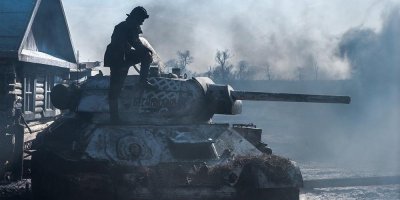 Мединский возмущен критикой фильма "Т-34"