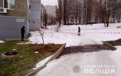 Появилось видео первых минут после нападения на полицейского в Харькове - (видео)