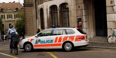Швейцарского полицейского оштрафовали за превышение скорости во время погони за преступником