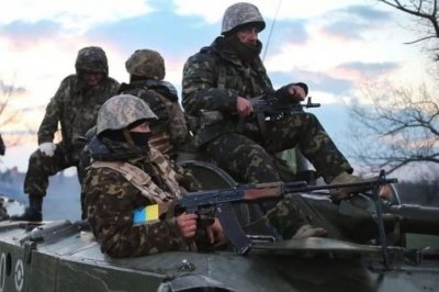Украинские оккупанты украли несколько километров электропровода в Донбассе - «Новороссия»