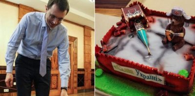 Украинскому министру Омеляну подарили торт в виде разрушенного Кремля - «Новороссия»