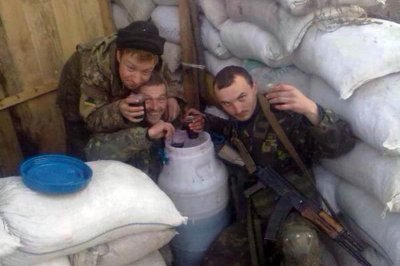 В Донбассе пьяные украинские террористы не смогли украсть кабель «Vodafone» - «Новороссия»