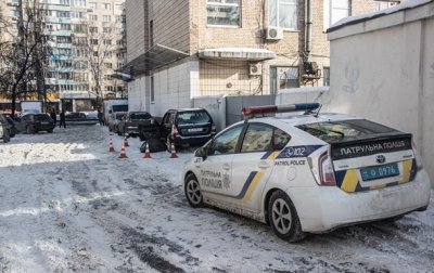 В Киеве авто с умершим водителем врезалось в стену - «Украина»