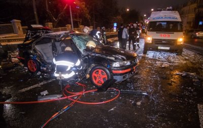 В Киеве на большой скорости столкнулись два авто - «Украина»