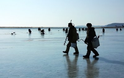 В Киеве рыбак провалился под лед - «Украина»
