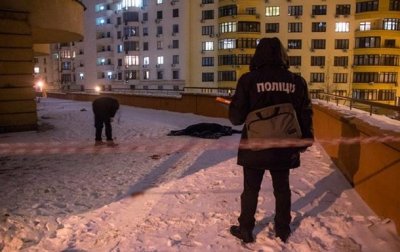 В Киеве с 24-го этажа выбросился мужчина - (видео)