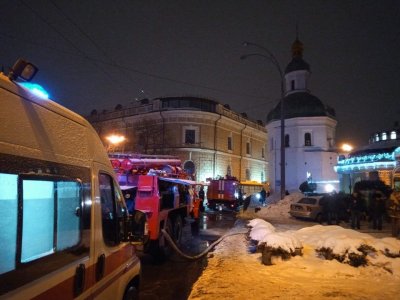 В Киево-Печерской Лавре вспыхнул пожар – на месте работают спасатели - «Новороссия»