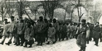 В Великом Новгороде по городу провели "пленных немцев", несмотря на недовольство МИД Германии и России