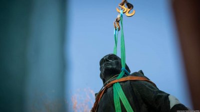 Власти Киева снесли памятник Суворову - «Новороссия»