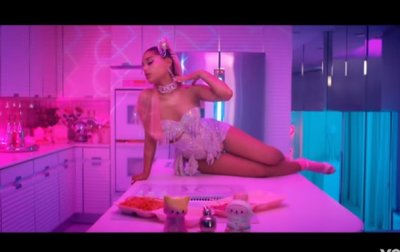 Зрелищный клип Арианы Гранде стал интернет-хитом - (видео)