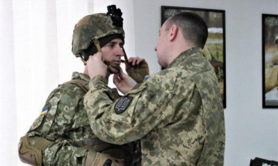 Боевики ВСУ разворовали склад с оборудованием США, переданным в качестве помощи - «Новороссия»