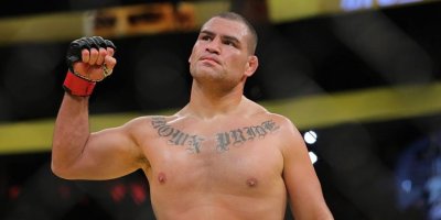 Экс-чемпион UFC объяснил поражение на 26-й секунде боя
