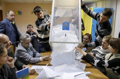 Киев официально запретил наблюдателям из РФ участвовать в избирательном процессе на Украине - «Новороссия»