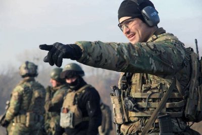 На украинские позиции в Донбассе прибыли офицеры американской разведки - «Новороссия»