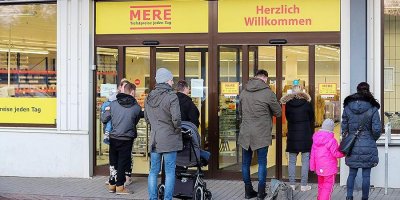 "Небывалый ажиотаж": немцы за пять дней смели весь товар из нового российского магазина