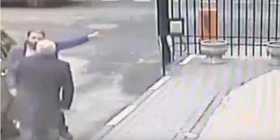 Опубликовано видео нападения на работавшего в правительстве генерала Бриндикова