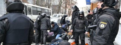 Полиция Киева отпустила задержанных радикалов, штурмовавших РОВД - «Новороссия»