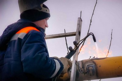 Ремонтники ЛНР частично восстановили газоснабжение обстрелянного ВСУ села Золотое-5 - «Новороссия»