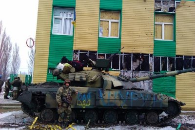 Украинские боевики разместили танки в жилом квартале оккупированной Марьинки - «Новороссия»
