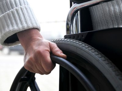 Украинский военкомат призвал на службу мужчину с инвалидностью - «Новороссия»