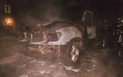 В Киеве сгорел автомобиль депутата горсовета - «Украина»